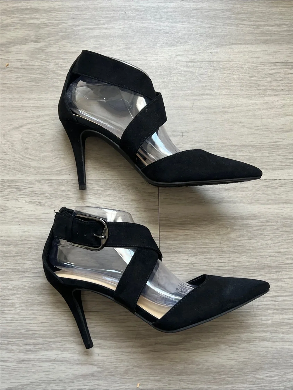 Chinese Laundry Black Pointed Toe Crisscross Ankle Strap Heels Size 10